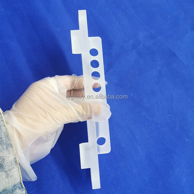 불투명한 구멍 뚫린 쿼츠 유리 장