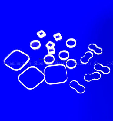 투명한 쿼츠 유리판, 높은 빛 전달력, 높은 온도 저항성, 그리고 기술 응용 용품에 대한 부식 저항성