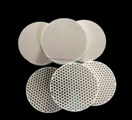 고순도 알루미나 산화물로 만든 내구성 불투화 세라믹 튜브 직경 1mm에서 120mm까지 길이가 2000mm까지